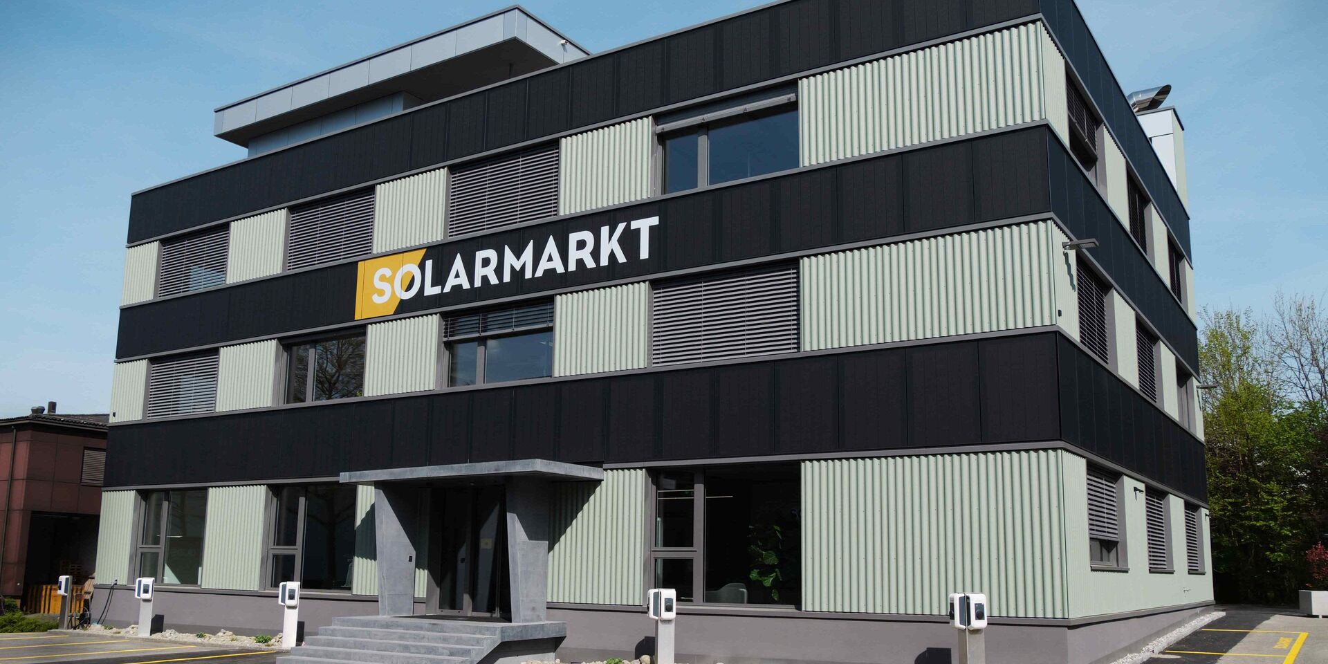 Solarmarkt saniert Firmensitz in Aarau und zeigt, was im Bestand möglich ist